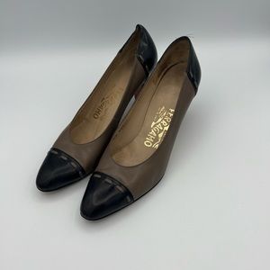 Vintage Salvatore Ferragamo Two Tone Italy Heels Size 8 1/2